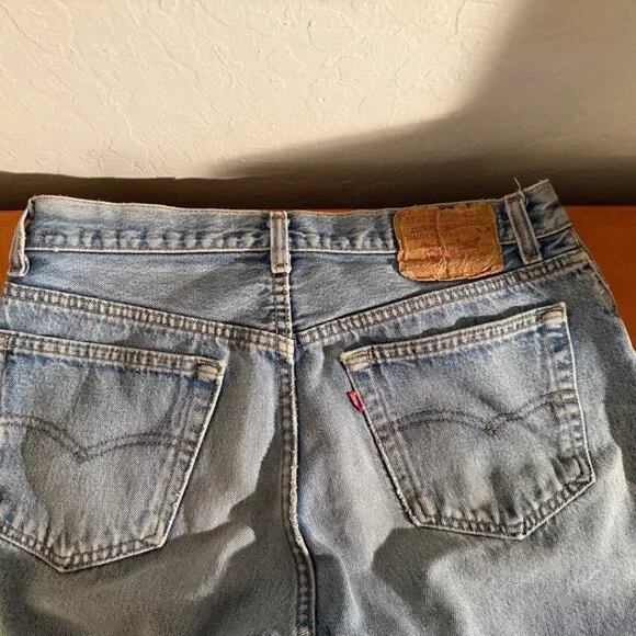 Vintage Levi’s 501 Button Fly Jeans 32x25 – Cut Hem, Classic Fade - Picture 5 of 6
